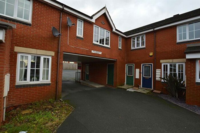 1 Bedroom Apartment To Rent In Lime Vale Way, Bradford, BD6