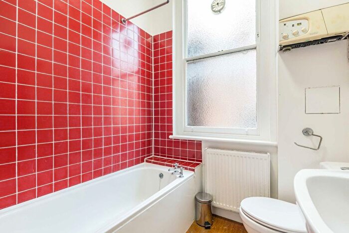 1 Bedroom Flat To Rent In Old Gloucester Street, London, WC1N