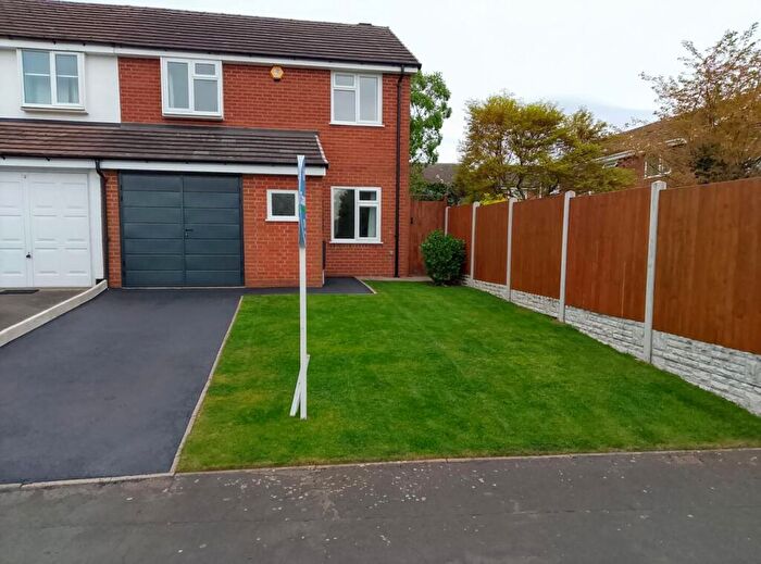 3 Bedroom End Of Terrace House For Sale In Leven Croft, Walmley, Sutton Coldfield, B76