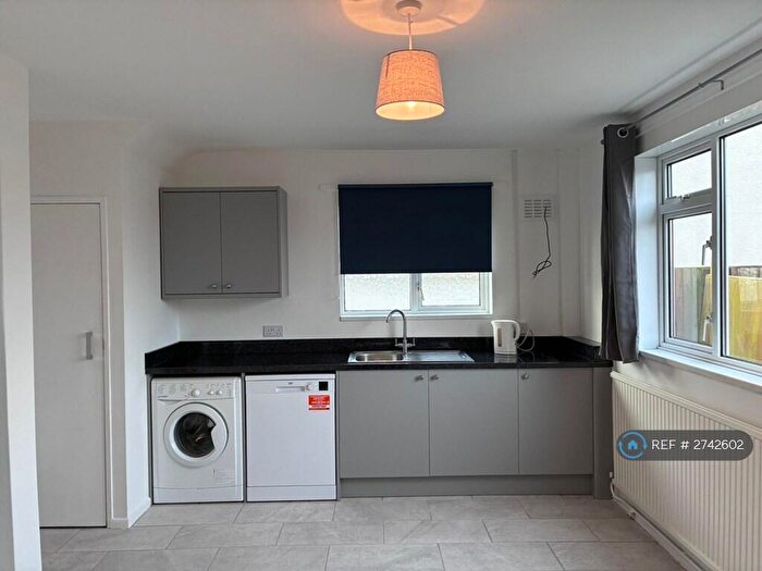 3 Bedroom End Of Terrace House To Rent In Harewood Road, Chelmsford, CM1