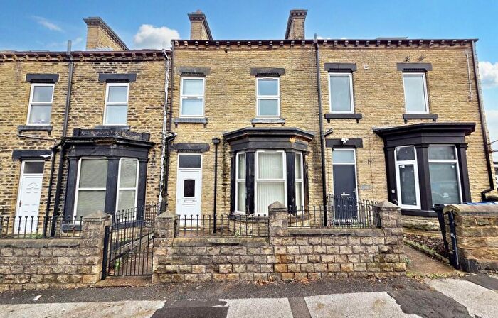 4 Bedroom Semi Detached House For Sale In Sheffield Road, Barnsley, S70