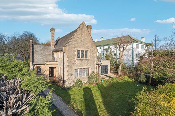 2 Bedroom Semi Detached House To Rent In Pinner Road, Pinner, HA5