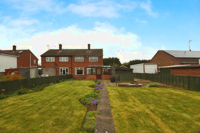 3 Bedroom Semi-Detached House For Sale In Hixs Lane, Tydd St Mary, Wisbech, Cambs, PE13