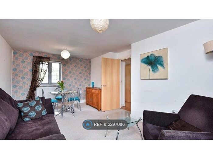 2 Bedroom Flat To Rent In Silwood Street, London, SE16
