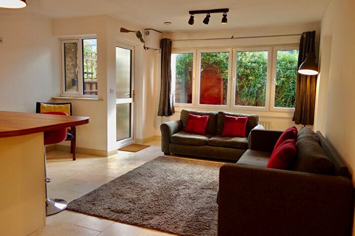 1 Bedroom Flat To Rent In Park Rise, London, SE23