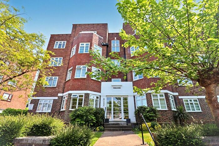 2 Bedroom Apartment To Rent In Adelaide Road, Surbiton, KT6