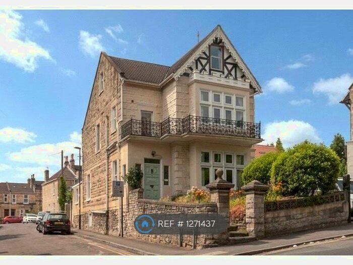 10 Bedroom Detached House To Rent In Park Lane, Bath BA1