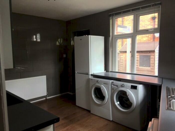 2 Bedroom Maisonette To Rent In Dene Street, Dorking, Surrey, RH4