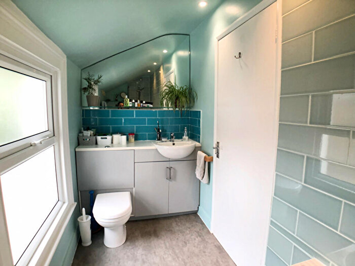 1 Bedroom Flat To Rent In St. Donatts Road, London, SE14