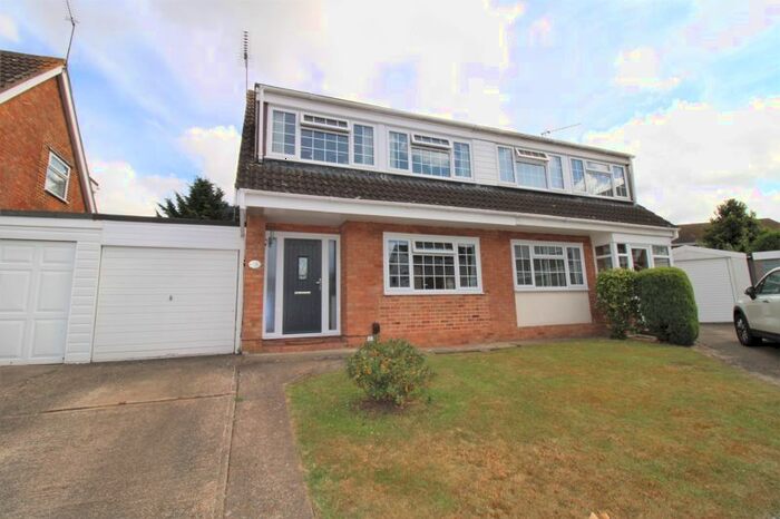 3 Bedroom Semi-Detached House To Rent In Waylands, Swanley, BR8