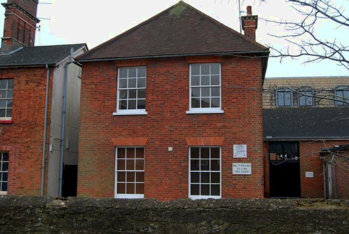 1 Bedroom Flat To Rent In Charlotte Mews, SN1