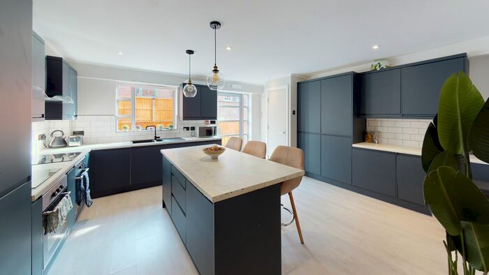 1 Bedroom Town House To Rent In North Sherwood Street, Nottingham, NG1