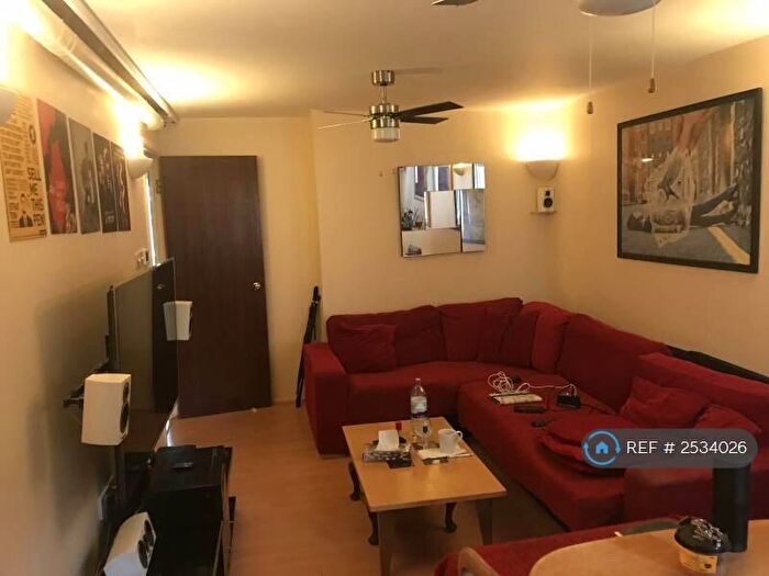 3 Bedroom Flat To Rent In Vicars Bridge Close, Wembley, HA0