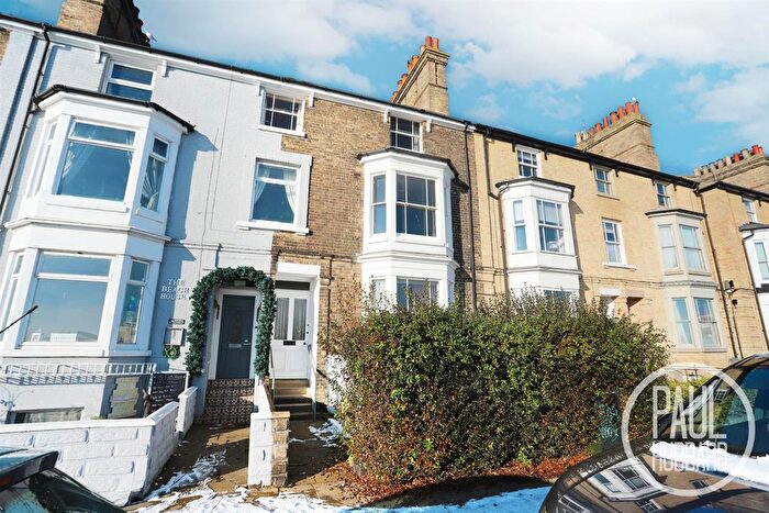 6 Bedroom Terraced House For Sale In Marine Parade, Lowestoft, Suffolk, NR33