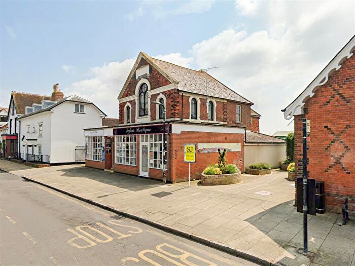 5 Bedroom Detached House For Sale In High Street, Burnham-On-Crouch, CM0