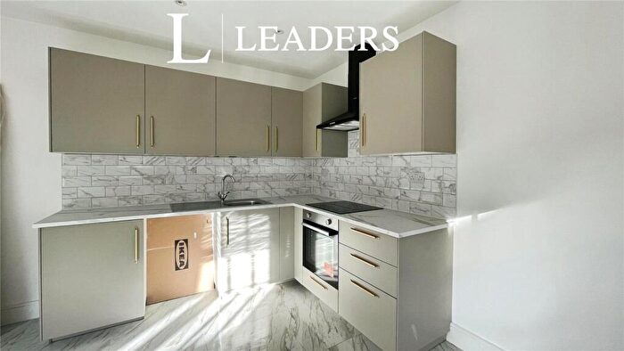 3 Bedroom Flat To Rent In East Street, Rochford, Essex, SS4