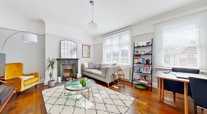 2 Bedroom Maisonette To Rent In St. Johns Road, Isleworth, TW7