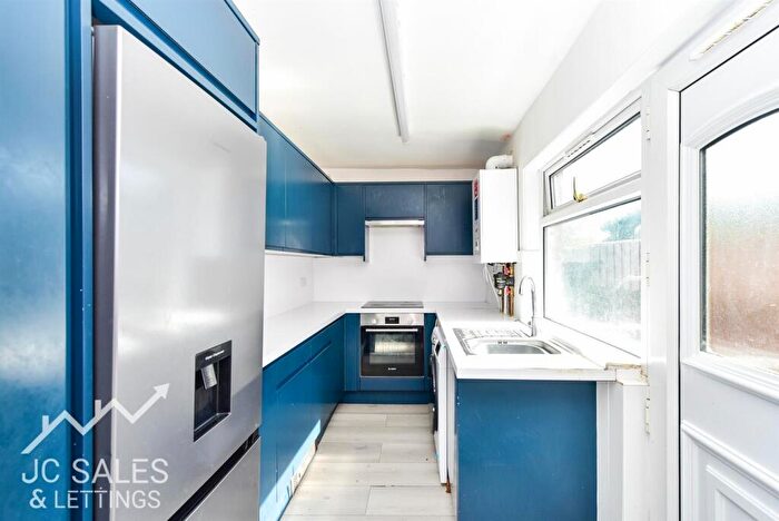 4 Bedroom Terraced House To Rent In Jardine Street, Sheffield, S9