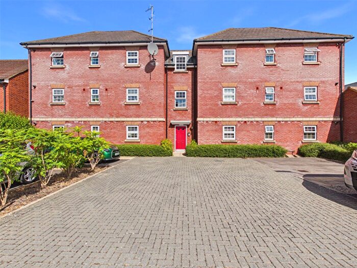 2 Bedroom Flat For Sale In Laurel Drive, Brockworth, Gloucester, Gloucestershire, GL3