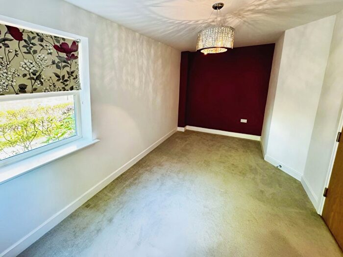 2 Bedroom End Of Terrace House To Rent In Holts Crest Way, Leeds, West Yorkshire, LS12