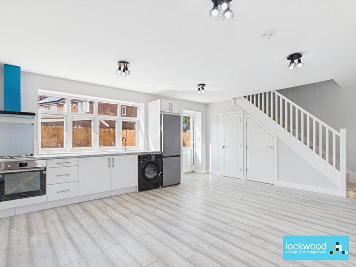 2 Bedroom Property To Rent In Town Lane, Stanwell, TW19