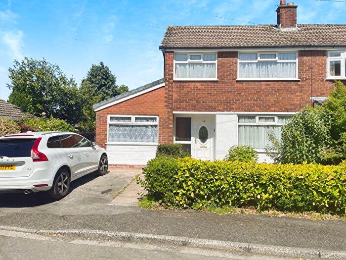 3 Bedroom Semi-Detached House For Sale In Heaton Drive, Bury, BL9