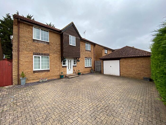 5 Bedroom Detached House To Rent In Boundary Close, Swindon, SN2