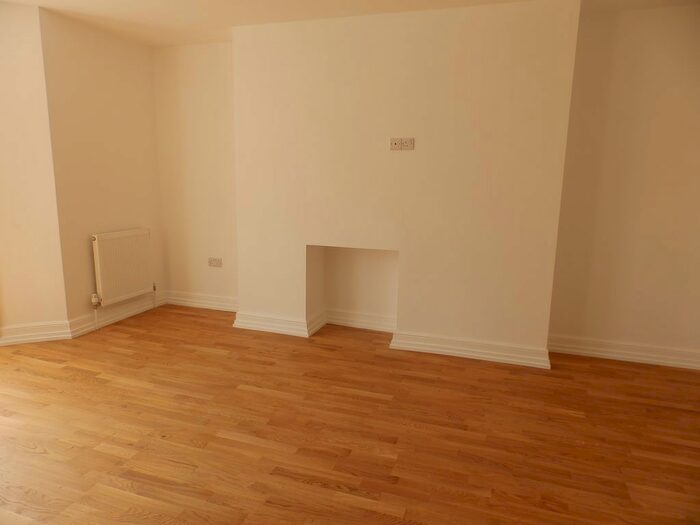 5 Bedroom Flat To Rent In Brunswick Place, Hove, East Sussex BN3