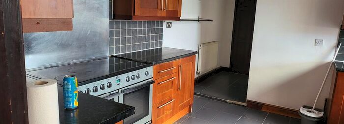 6 Bedroom Property To Rent In Lodge Road, West Bromwich, B70