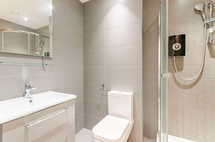 1 Bedroom Flat To Rent In Cranbrook Mews, Walthamstow, E17