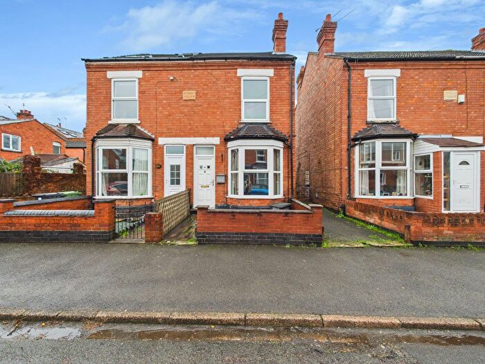 3 Bedroom Semi Detached House For Sale In Buck Street, Worcester, Worcestershire, WR2