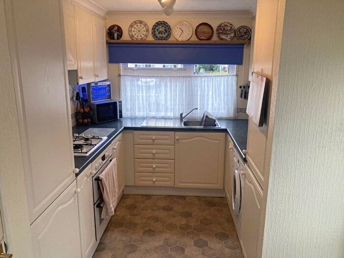 2 Bedroom Bungalow For Sale In Sussex Close, London Road, West Kingsdown, Sevenoaks, TN15