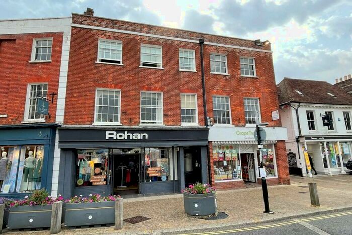 2 Bedroom Flat To Rent In Wimborne Town Centre, BH21