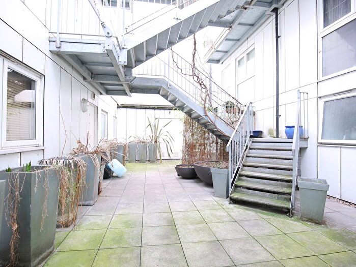 1 Bedroom Flat To Rent In Bellevue Court, A High Road, London, N22
