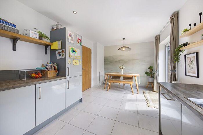 4 Bedroom Detached House For Sale In Comley Crescent, Chesterfield, S41