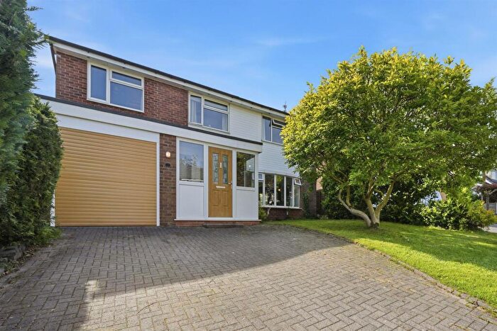5 Bedroom Detached House For Sale In Elgin Avenue, Macclesfield, SK10