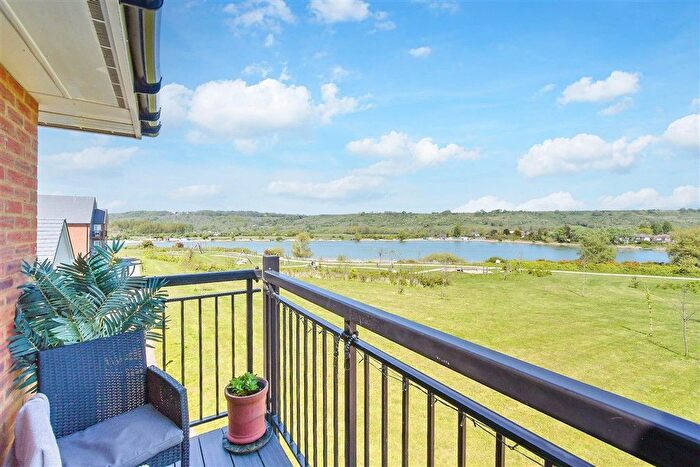 2 Bedroom Flat For Sale In Maycock Place, Hythe, Kent, CT21