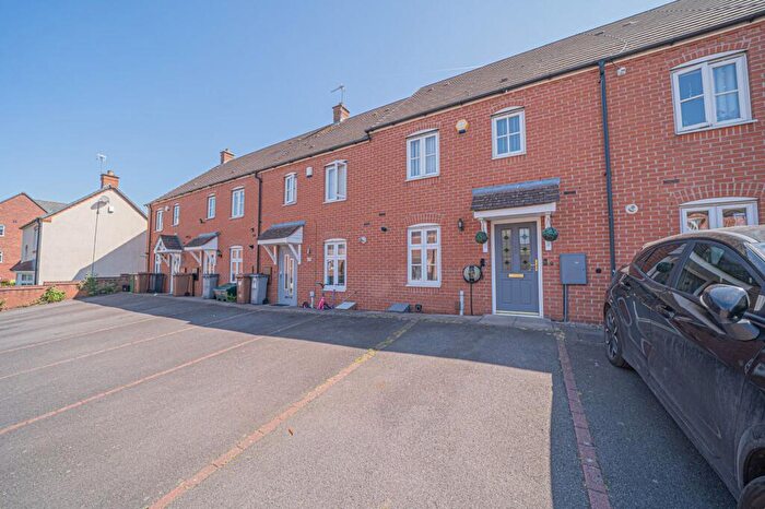 3 Bedroom Terraced House For Sale In Anchor Lane, Solihull, B91