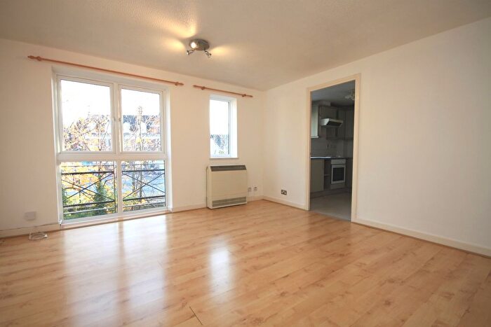 2 Bedroom Flat To Rent In Lee Road, London, SE3