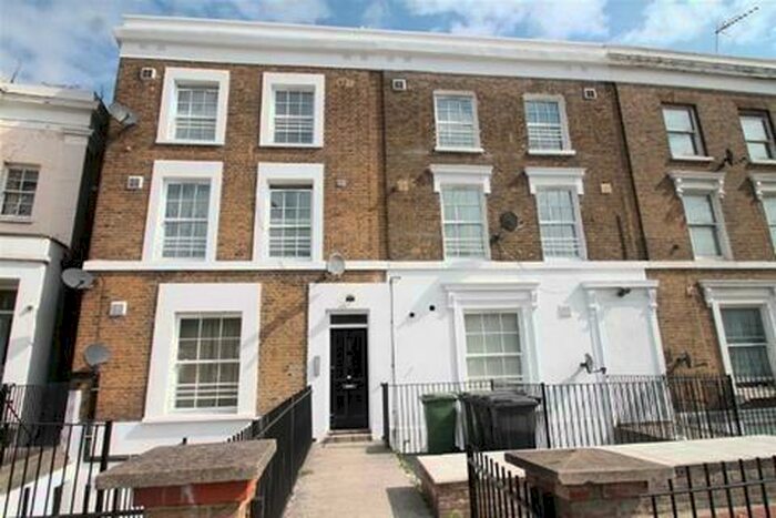 2 Bedroom Flat To Rent In New Cross Road, London, SE14