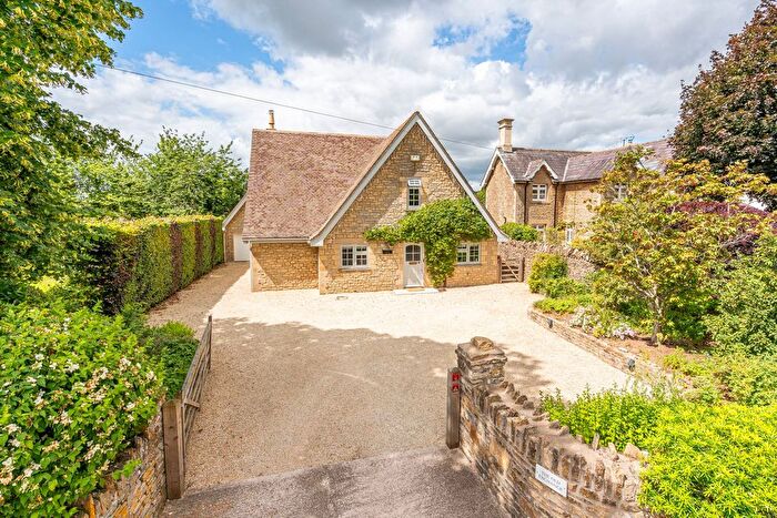 4 Bedroom Detached House For Sale In Alderton Road, Grittleton, SN14