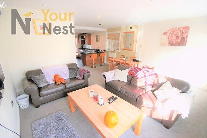 4 Bedroom Terraced House To Rent In Cottage Road, Headingley, Leeds, LS6