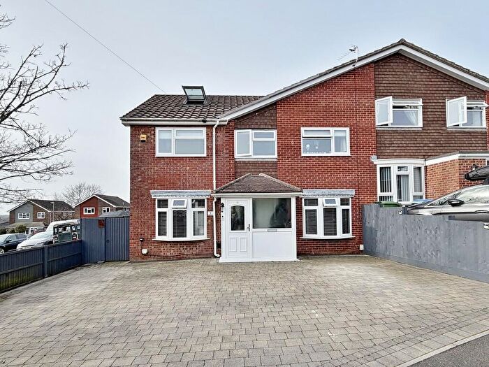 4 Bedroom Semi-Detached House For Sale In Leckford Close, Portchester, PO16