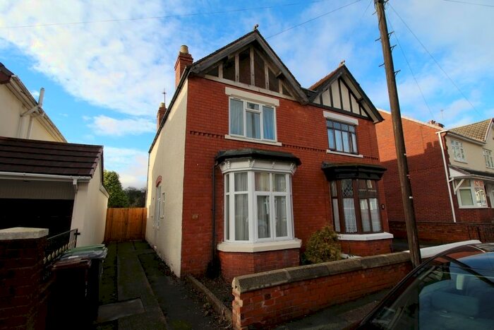 3 Bedroom Semi-Detached House To Rent In Victoria Road, Wednesfield, Wolverhampton, WV11