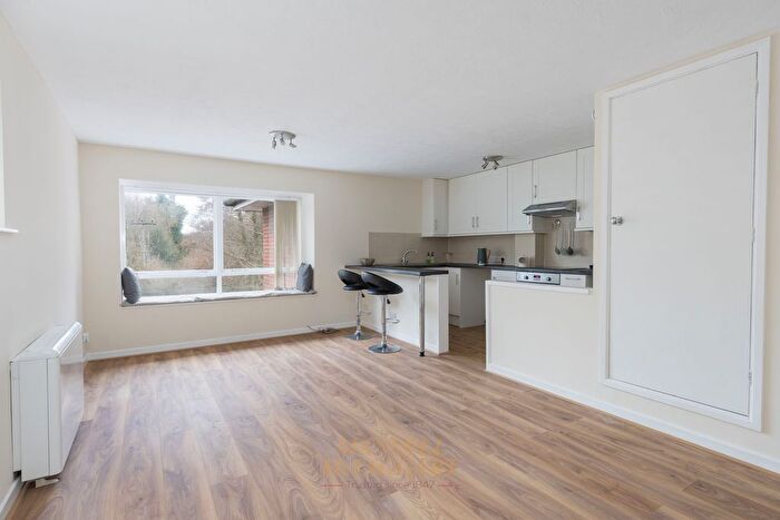 2 Bedroom Flat For Sale In Priory Road, Forest Row, RH18