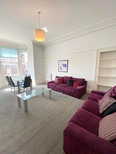 5 Bedroom Flat To Rent In East Preston Street, Edinburgh, EH8