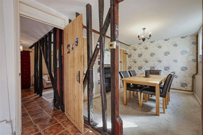 3 Bedroom Cottage For Sale In Chain Free - High Street, Puckeridge, SG11