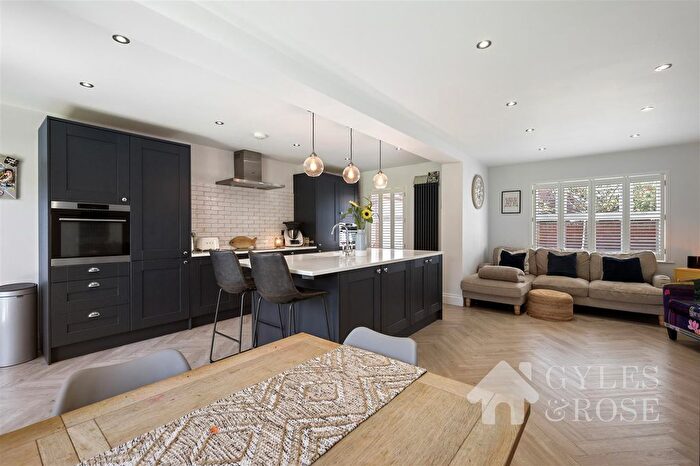 4 Bedroom Detached House For Sale In Braiswick, Colchester, CO4