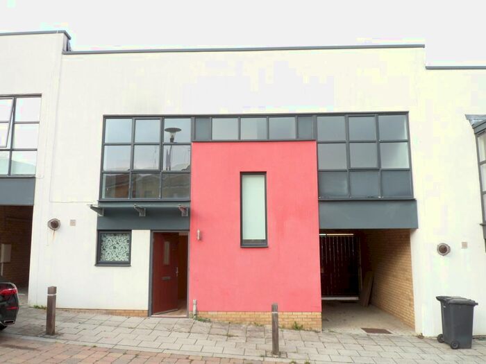 3 Bedroom Terraced House To Rent In Courtyard Mews, Greenhithe, DA9