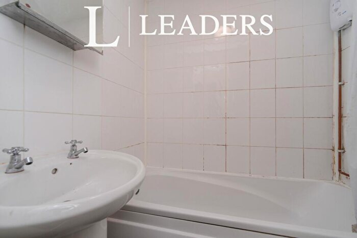 1 Bedroom Flat To Rent In D`Aubigny Road, Brighton, BN2